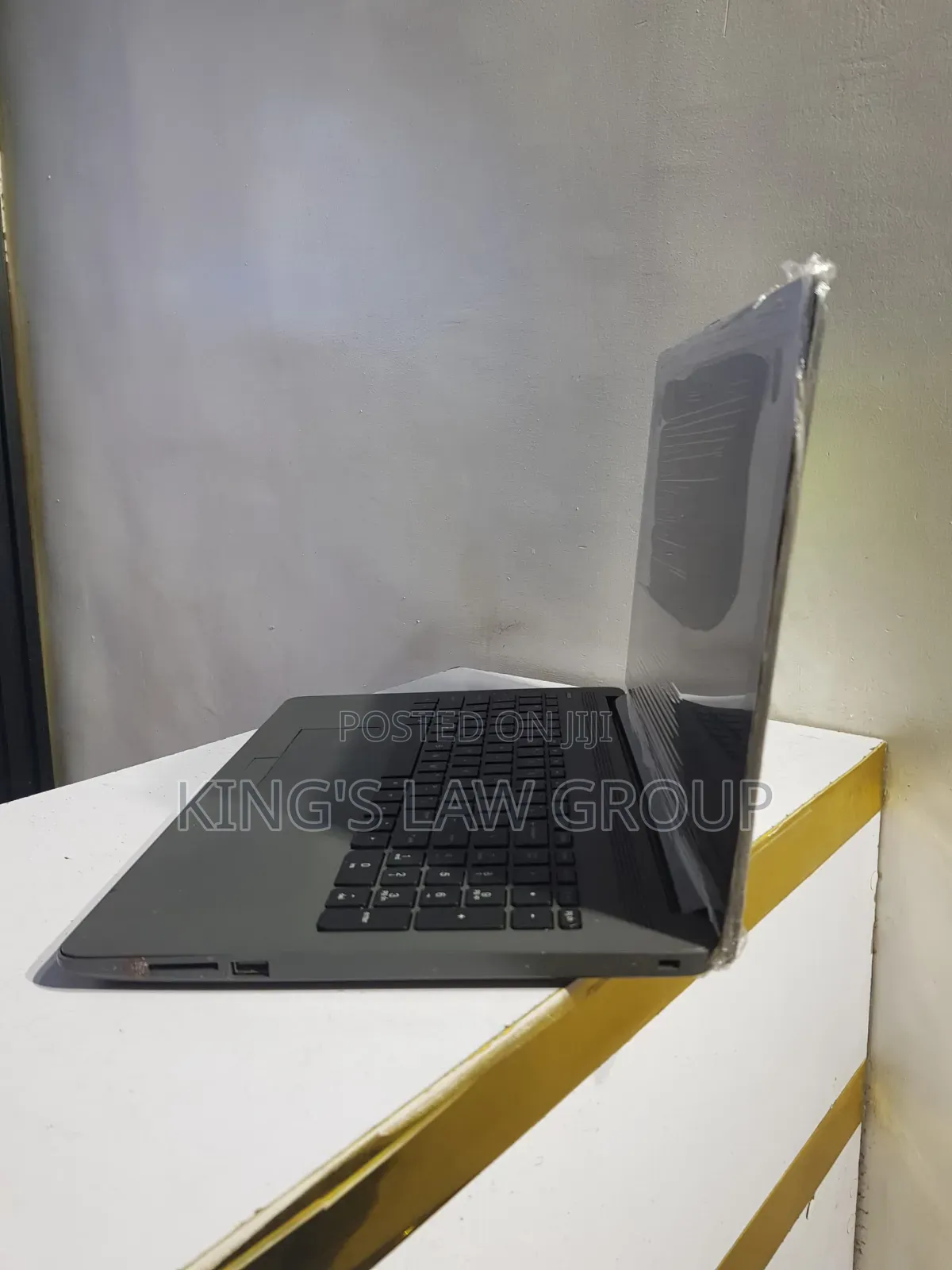 Laptop HP 255 G8 8GB AMD Ryzen 5 SSD 128GB