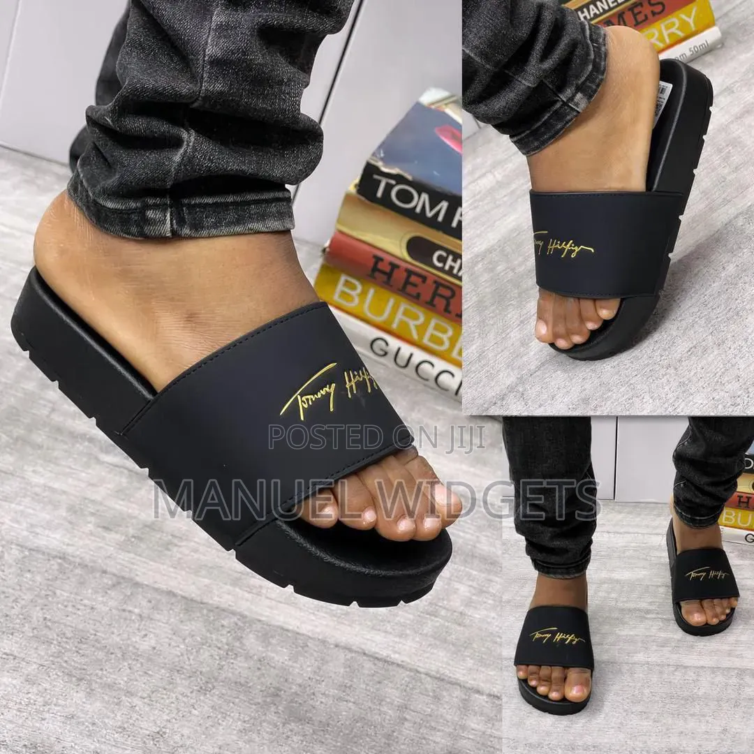 Tommy Hilfiger Carton Luxury Slides – Premium Quality