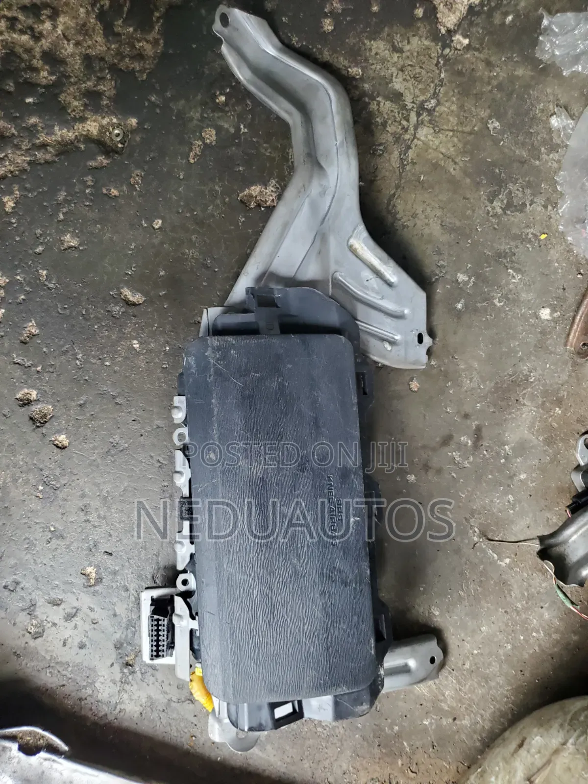 Toyota Venza Kneel Airbag 2010_2013