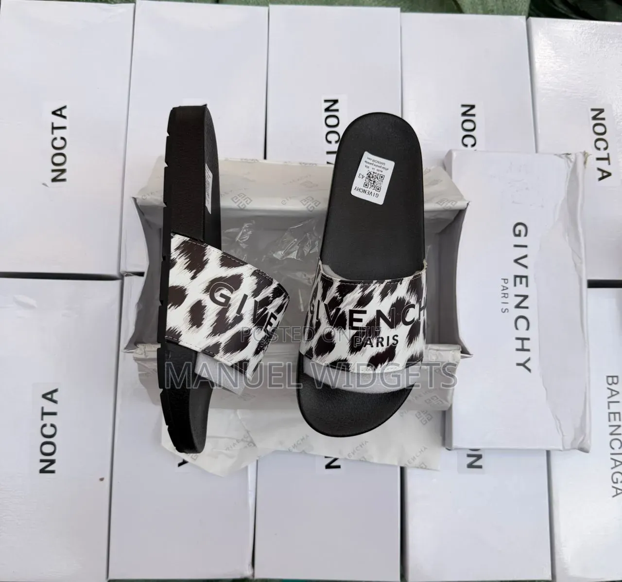 Givenchy Carton Luxury Slides – Premium Quality