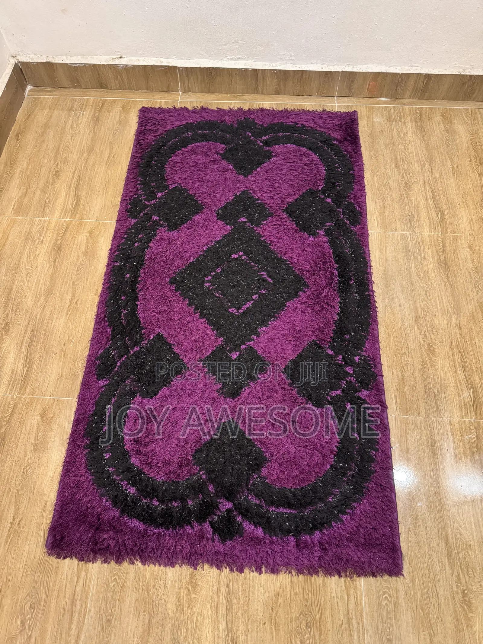 Neatly Used Center Rug