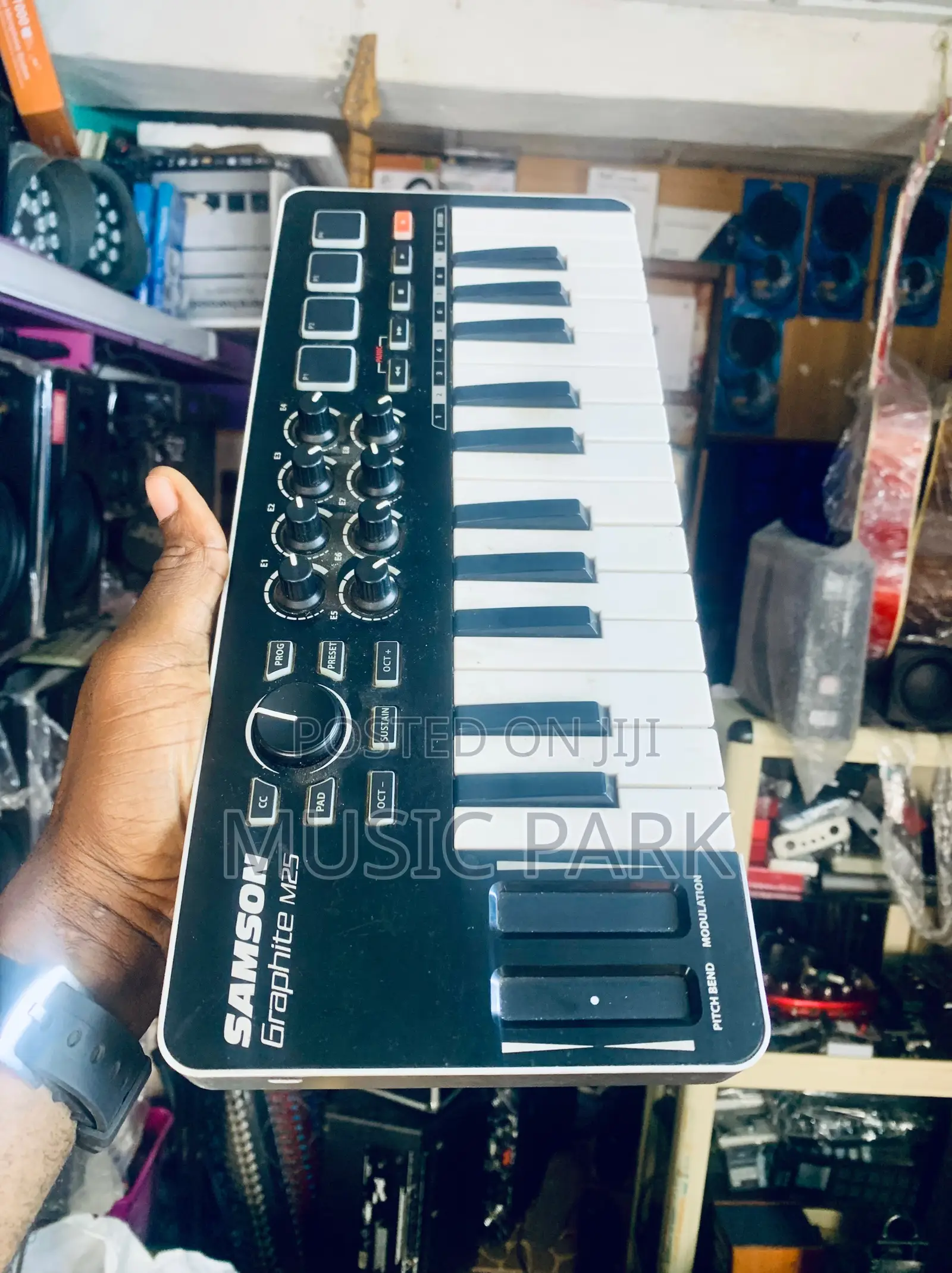 Samson Graphite M25 Midi Controller | Lagos | Uk-Used, Tested 100%