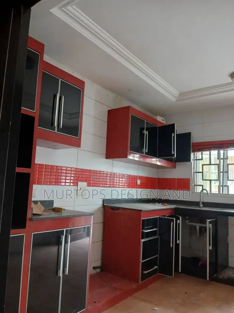 4bdrm Townhouse / Terrace in Paradise, Chevron for rent