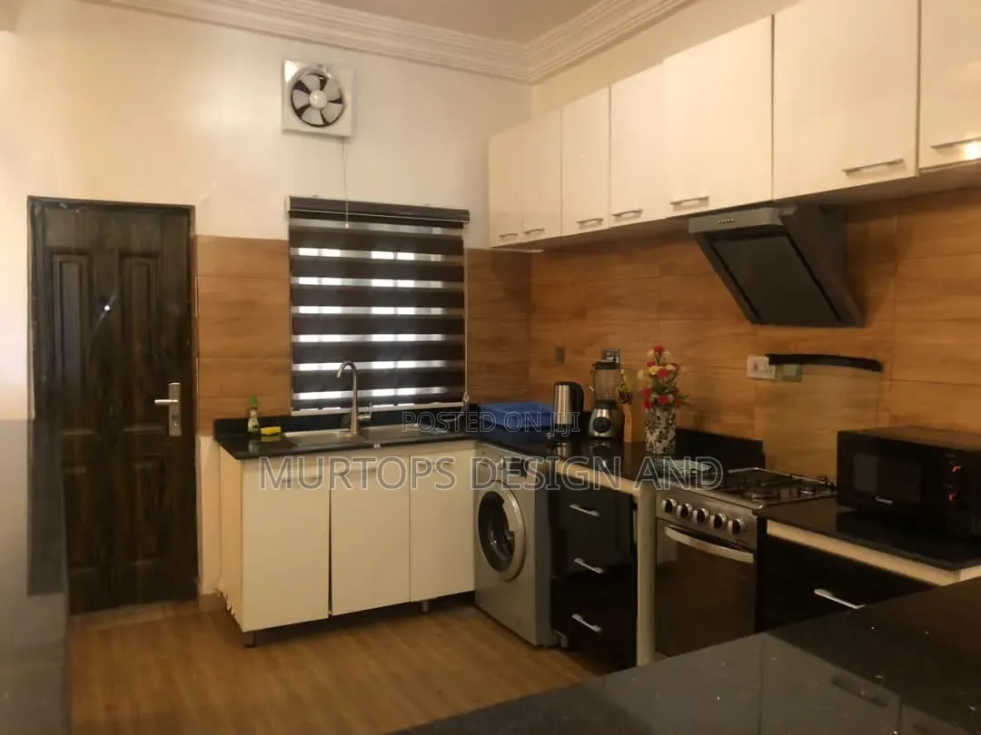 3bdrm Apartment in Canal West, Osapa london for rent