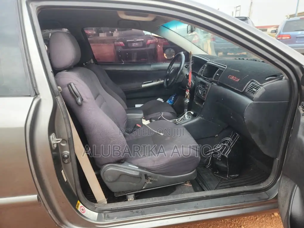 Toyota Corolla 2004 Brown