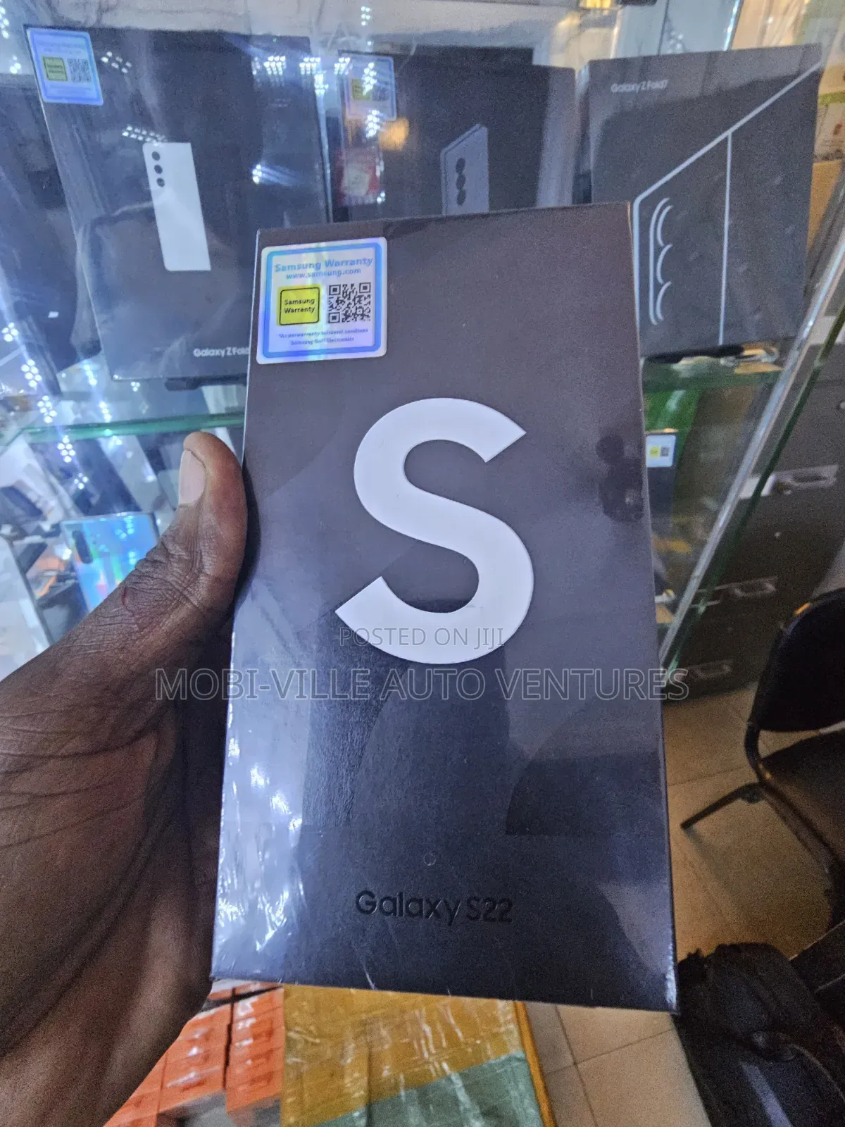 New Samsung Galaxy S22 5G 128 GB Black