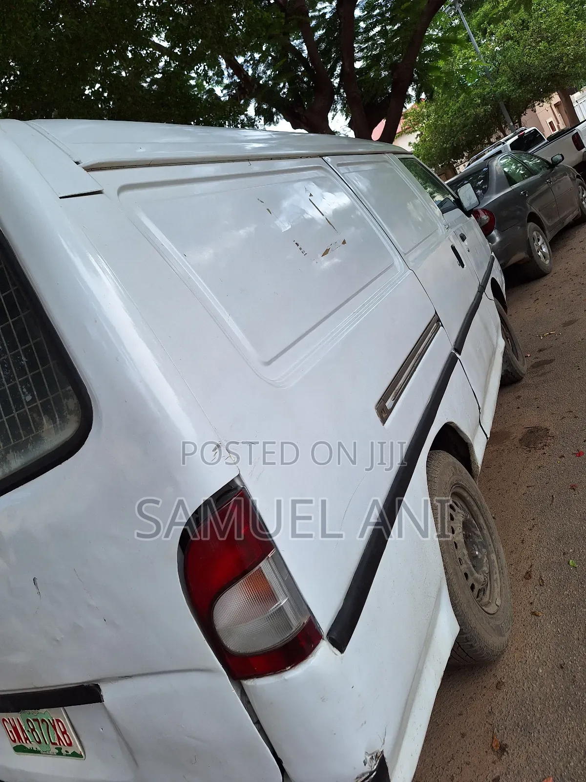 Hyundai Universe 1995 White