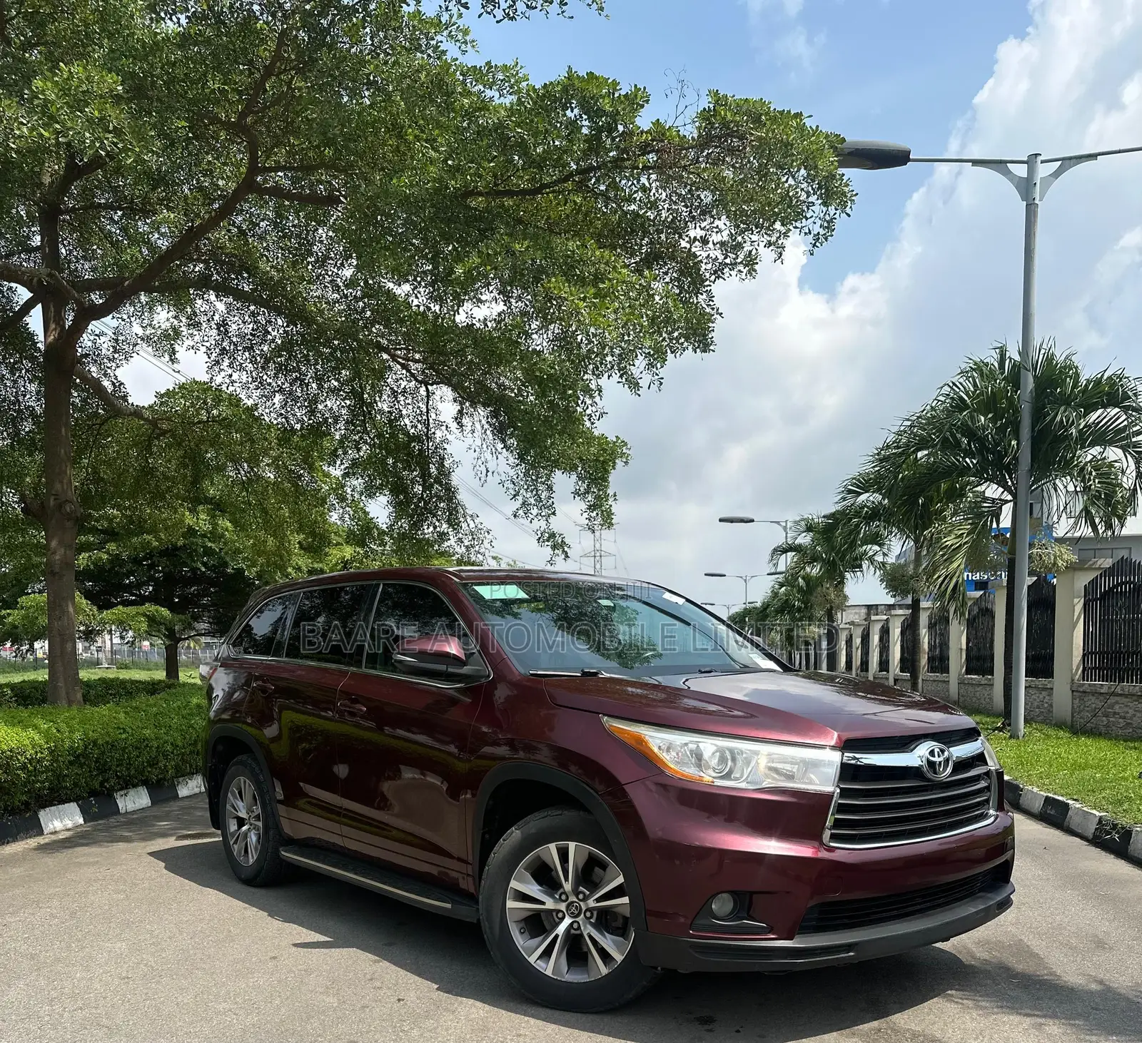 Toyota Highlander LE V6 4x2 (3.5L 6cyl 6A) 2016