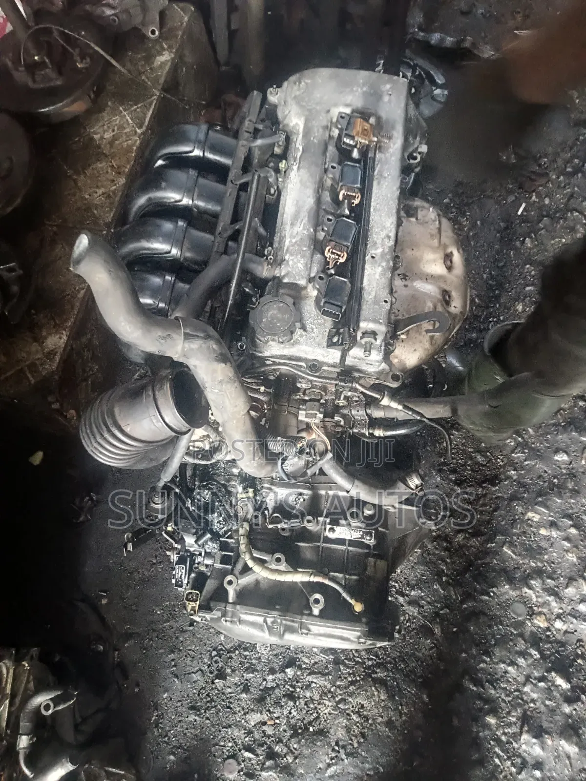 Toyota Matrix 2004 Engine and Transmission Assembly.