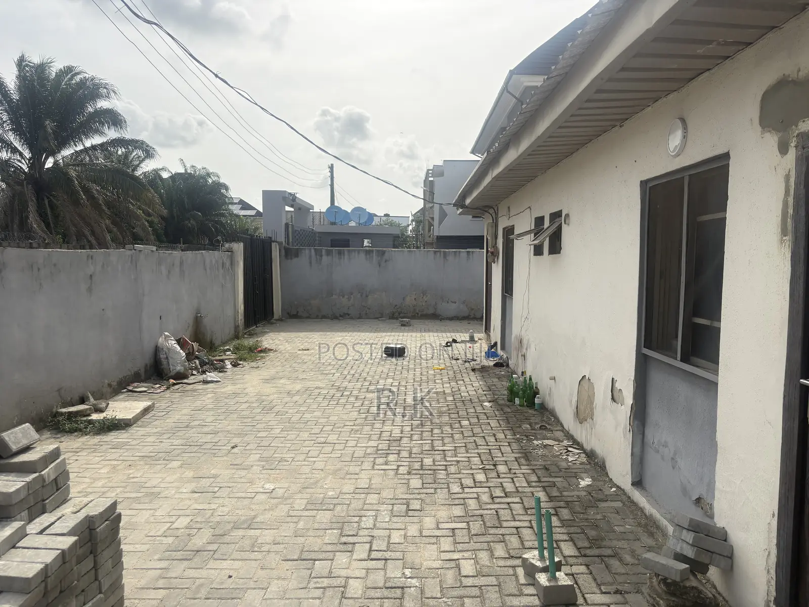 1bdrm Block of Flats in Sea Side, Badore for sale