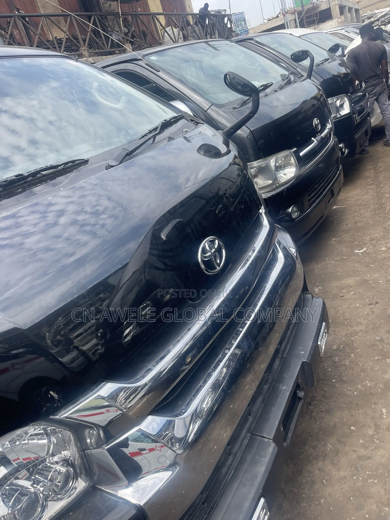 Toyota HiAce 2015 Black