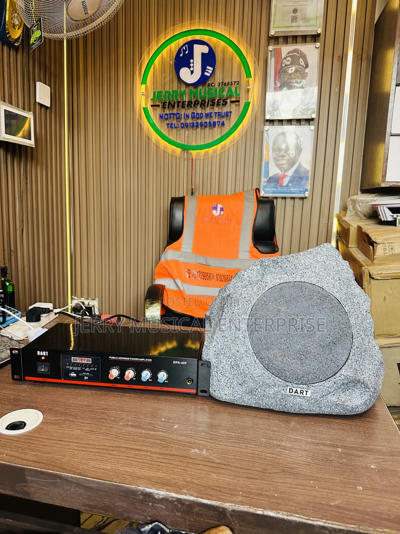 Rock Outdoor Speakers With Dart Amplifiers
