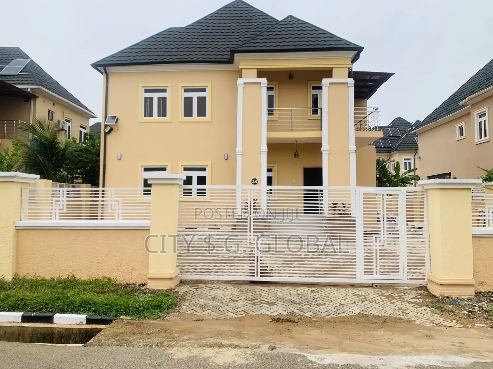4 Bedroom Fully Detached Stand Alone Inside Estate Tared Road