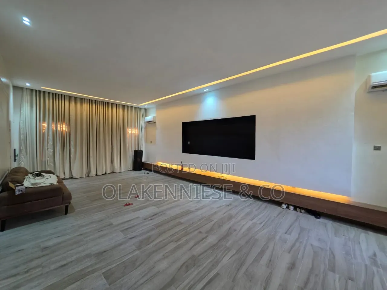 3bdrm Apartment in Ikoyi Bourdillion, Bourdillon for sale
