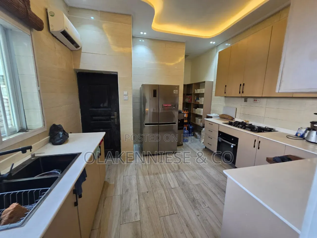 3bdrm Apartment in Ikoyi Bourdillion, Bourdillon for sale