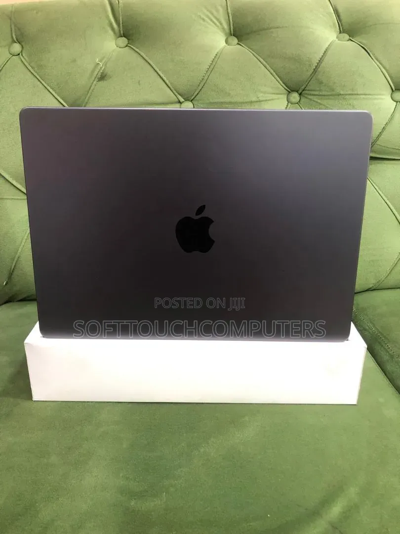 Laptop Apple MacBook Pro 2024 M4 Max 36GB Apple M4 Max SSD 1T
