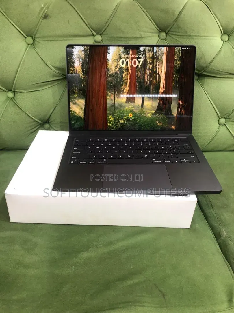 Laptop Apple MacBook Pro 2024 M4 Max 36GB Apple M4 Max SSD 1T