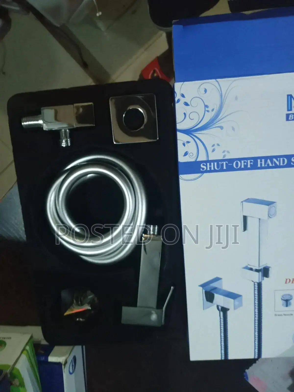 Mmaat Pressing Shower