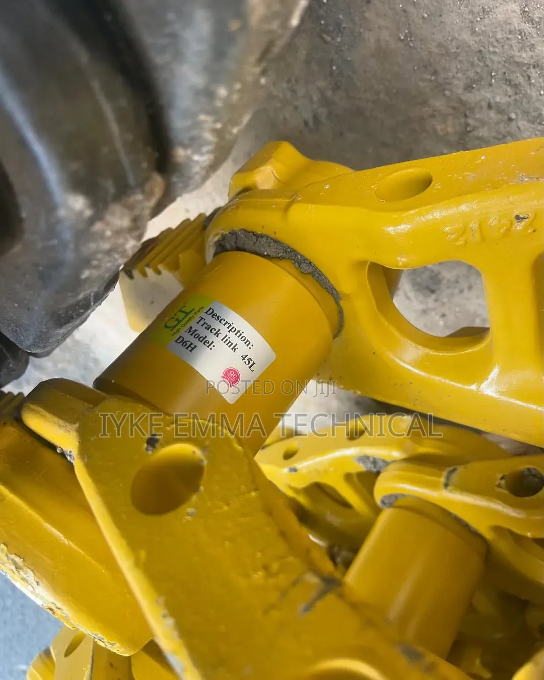 Cat D6h Track Link
