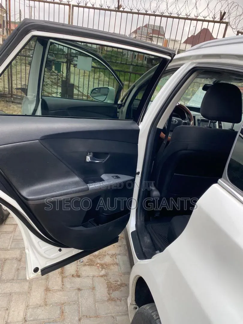 Toyota Venza 2013 White