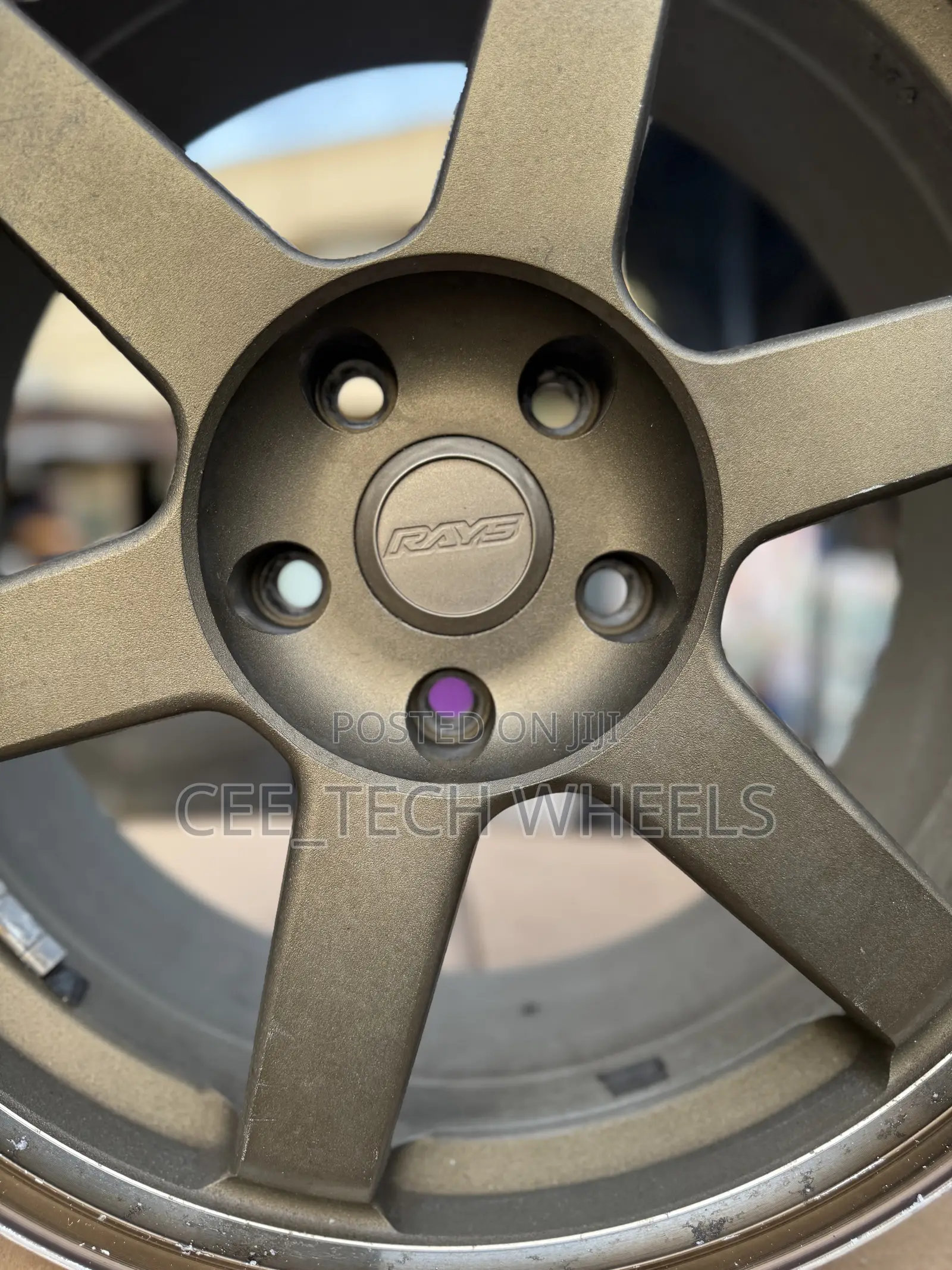 18-Inch BBS Rays ,Vulk Racing Wheel Available for Racing Cars