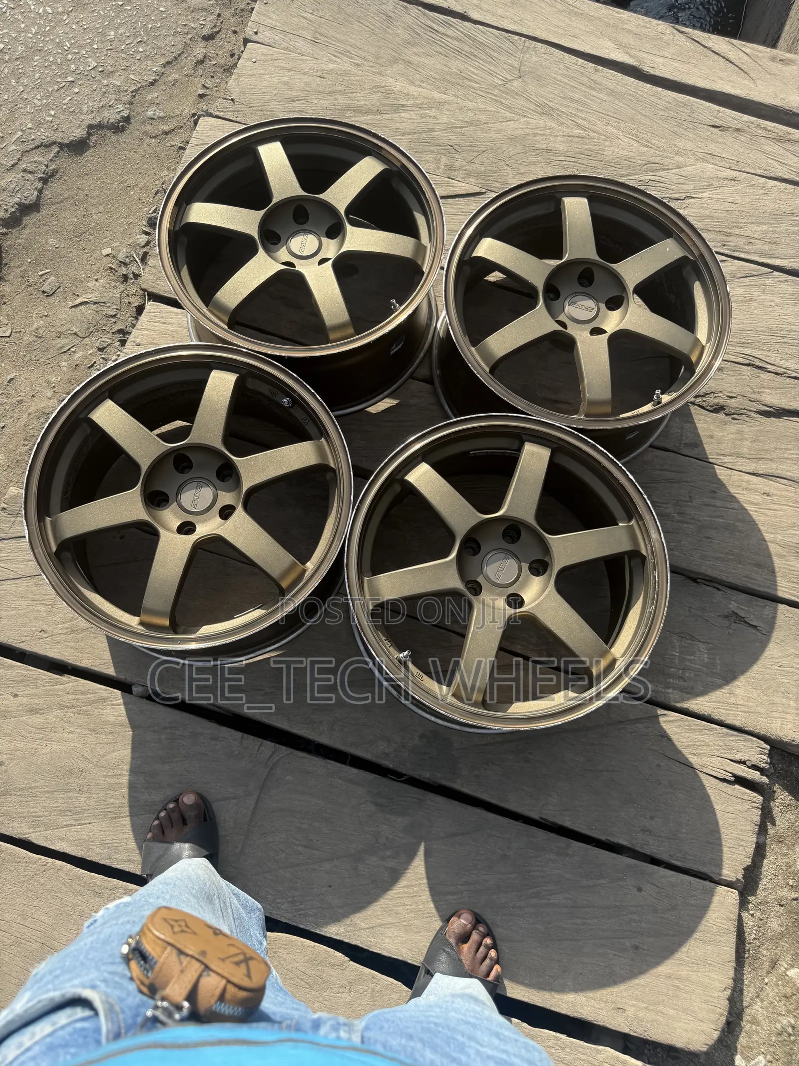 18-Inch BBS Rays ,Vulk Racing Wheel Available for Racing Cars