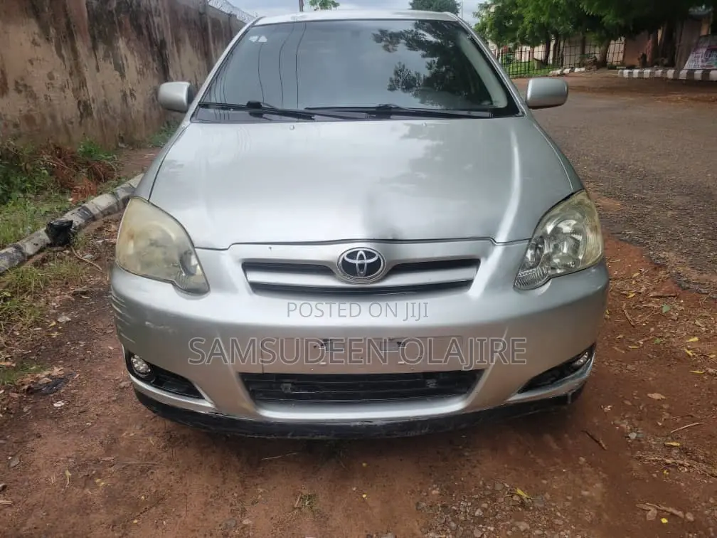 Toyota Corolla 2005 Silver