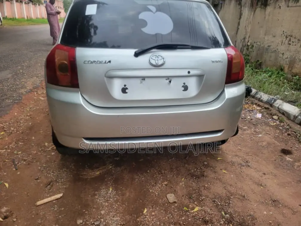 Toyota Corolla 2005 Silver