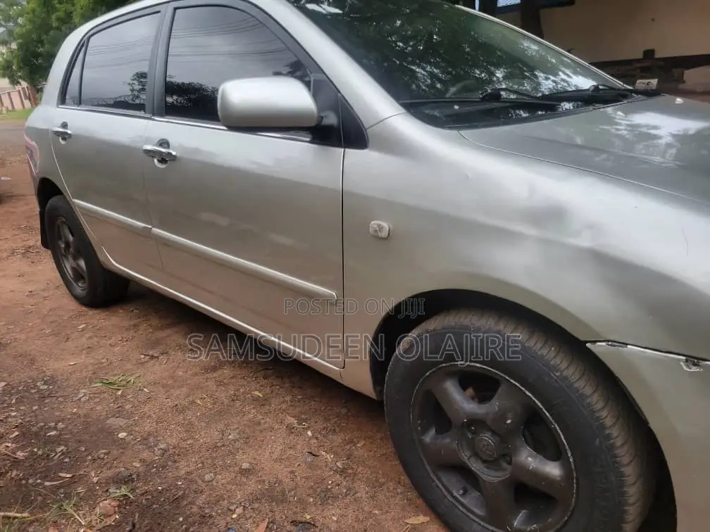 Toyota Corolla 2005 Silver