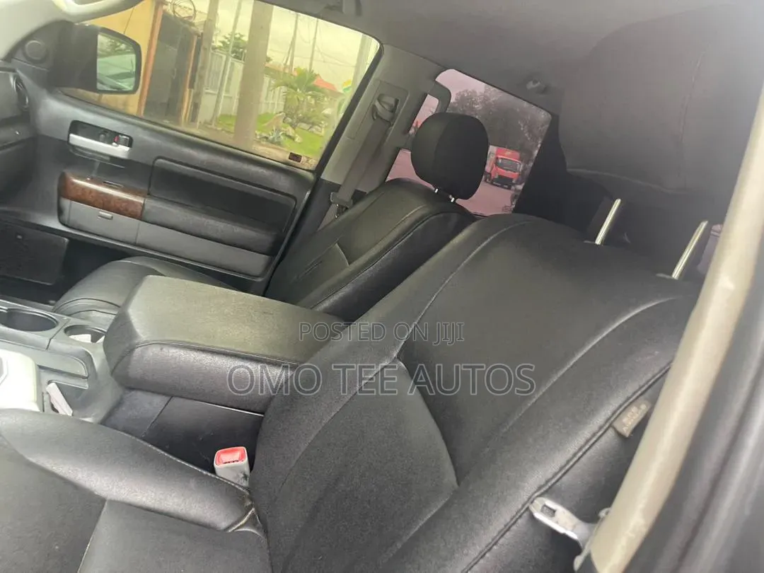 Toyota Tundra Double Cab 4x4 Limited 2011 Gray