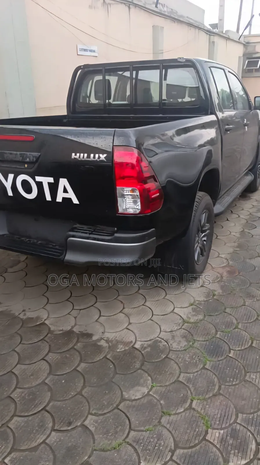 New Toyota Hilux 2025 Black
