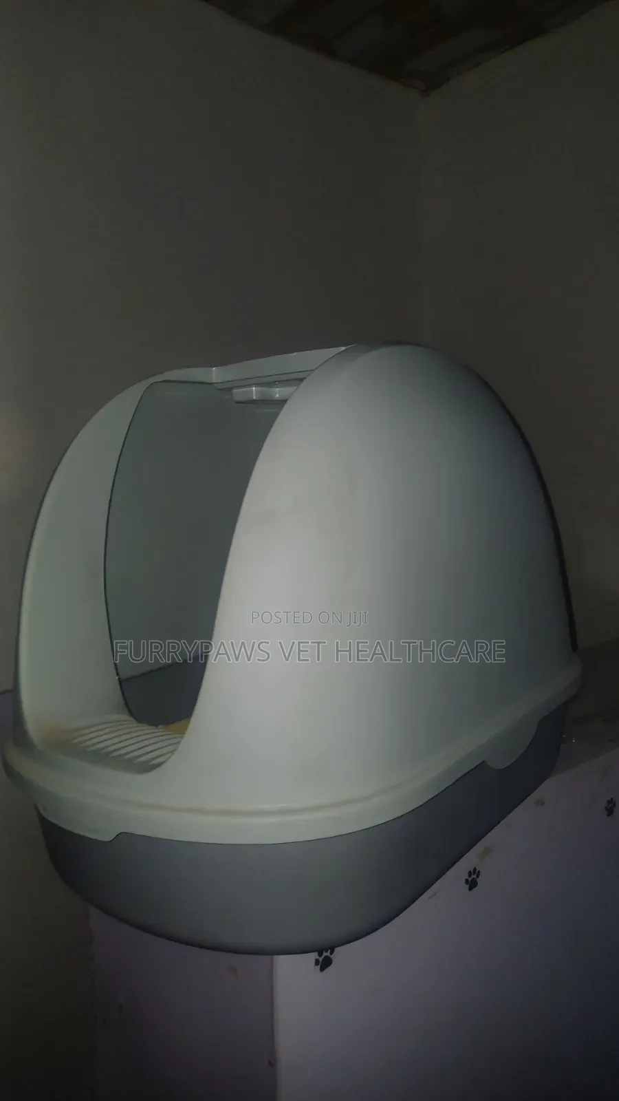 Enclosed Litter Box for Pet