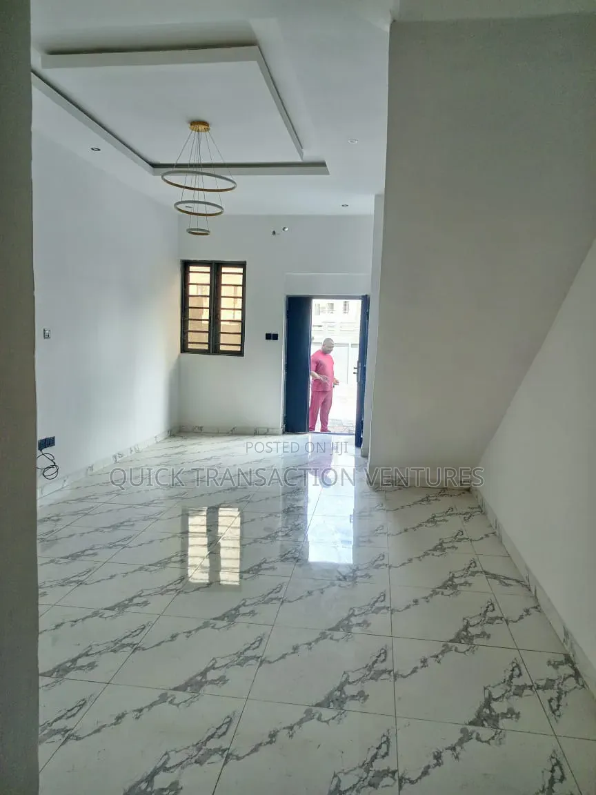 3bdrm Duplex in Aptech, Sangotedo for sale