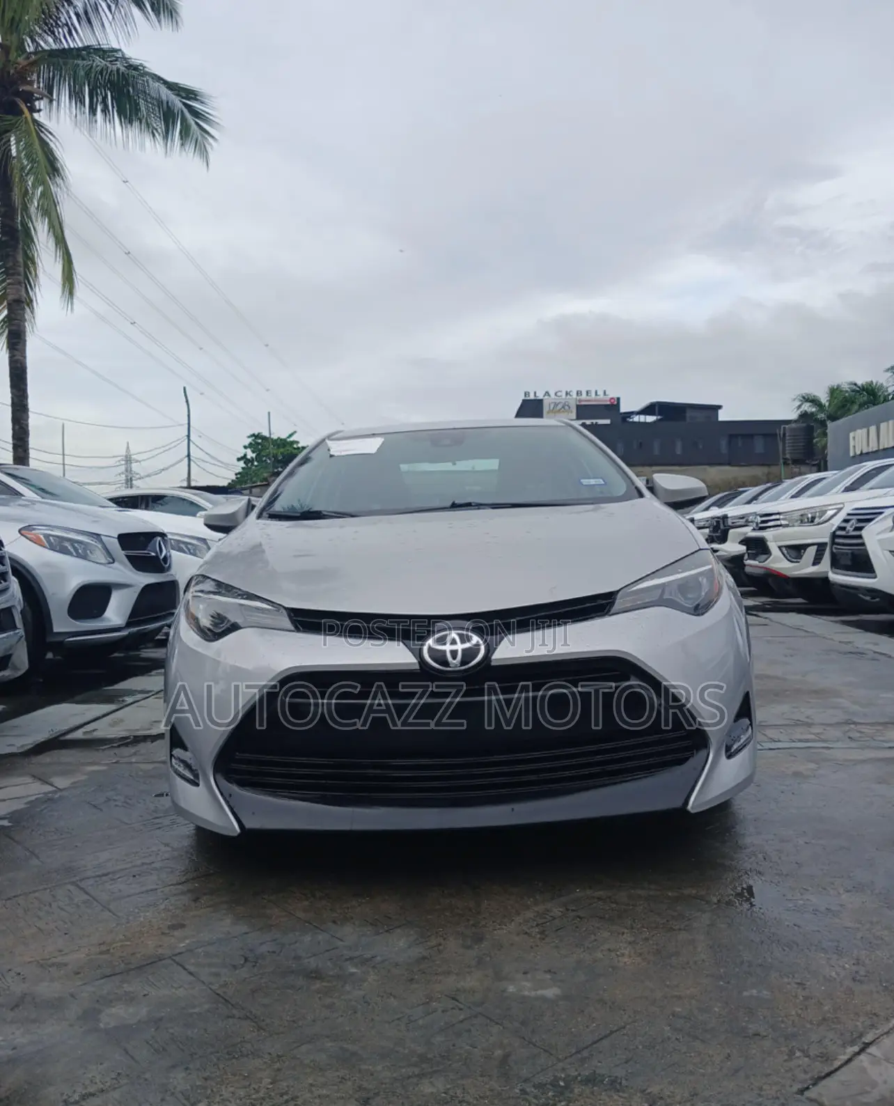 Toyota Corolla LE ECO w/Package 1 4dr Sedan (1.8L 4cyl CVT) 2017 Silver