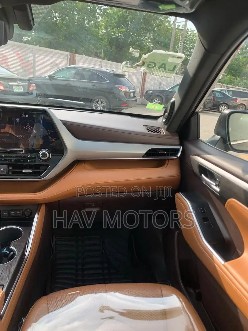 Toyota Highlander Platinum 2021 Black
