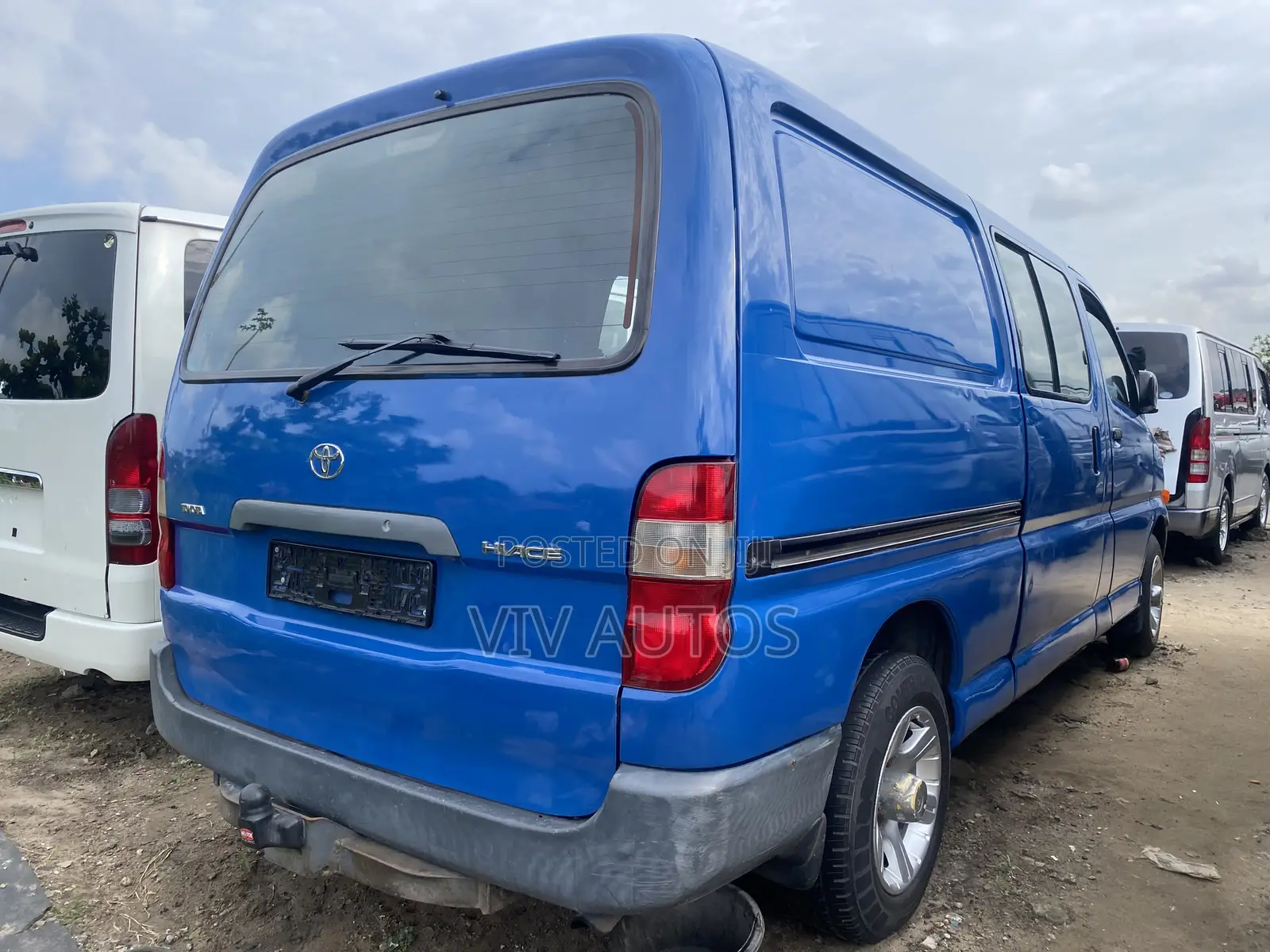 Toyota HiAce 2007 Blue