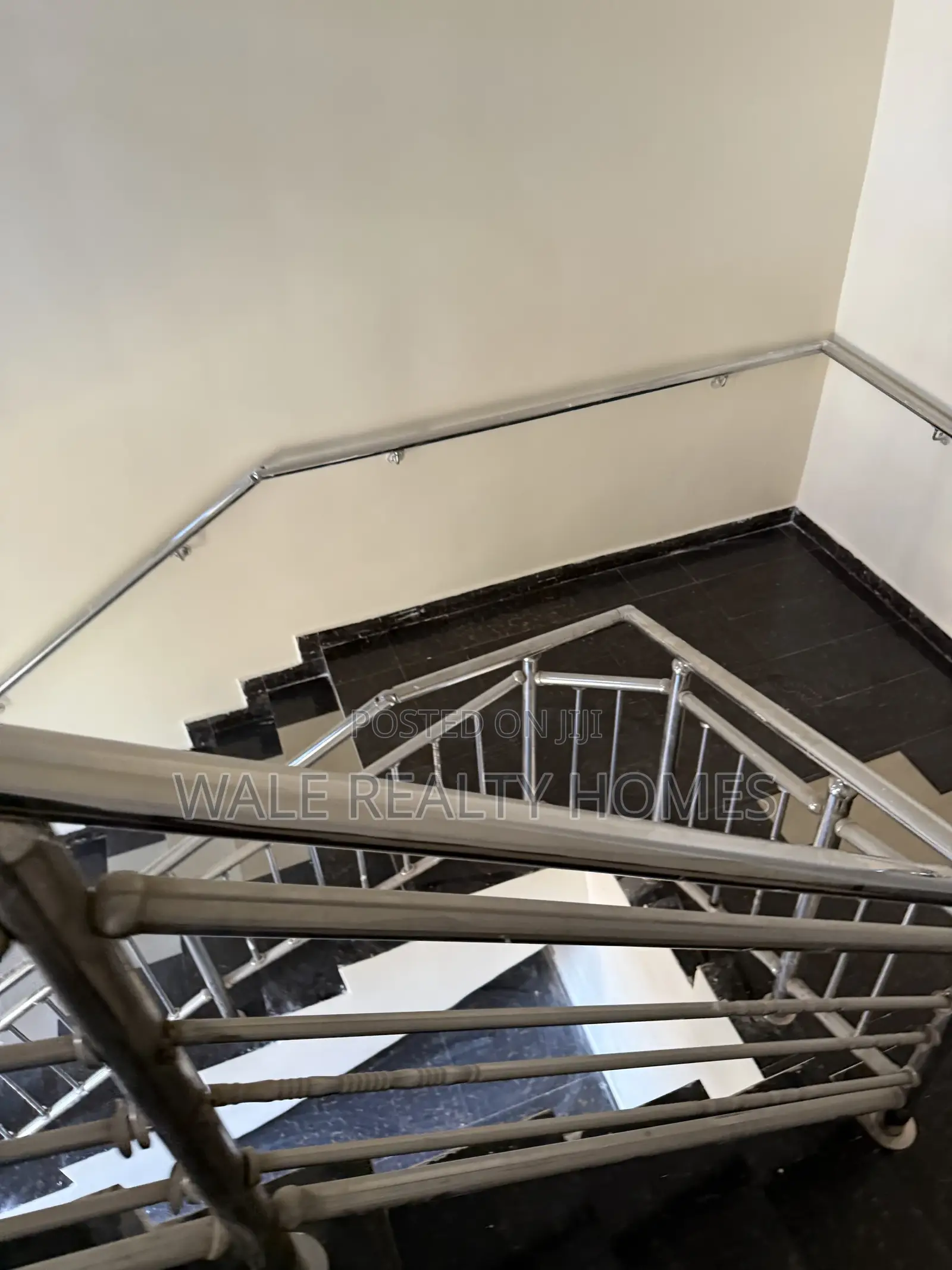 3bdrm Block of Flats in Jahi for rent