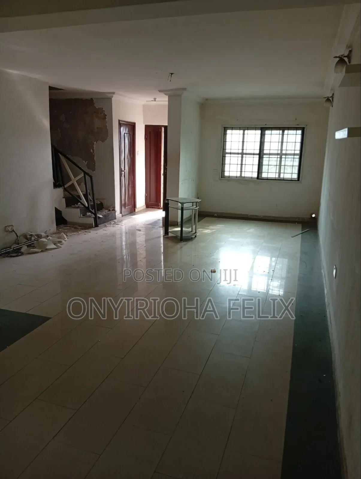 2bdrm Townhouse / Terrace in Gwarinpa Main, Life Camp for rent