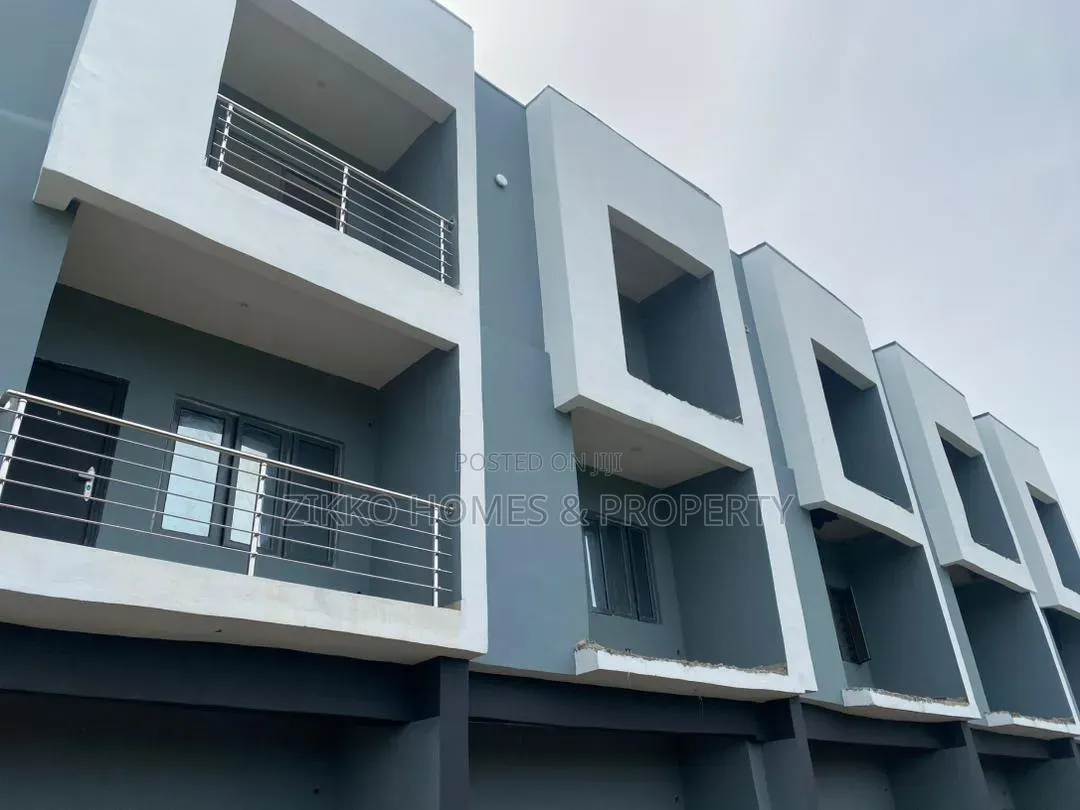 4bdrm Townhouse/Terrace in Ajah, Abraham Adesanya Estate for sale