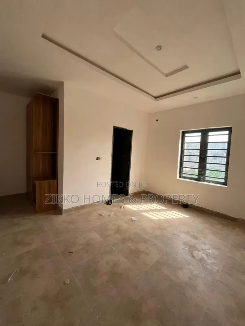 4bdrm Townhouse/Terrace in Ajah, Abraham Adesanya Estate for sale