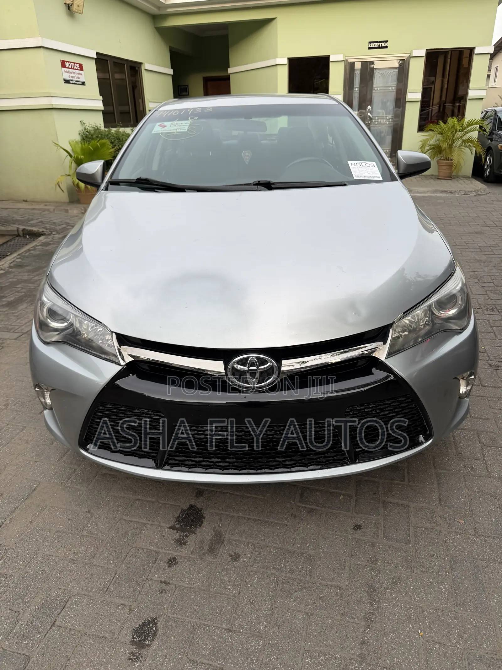 Toyota Camry SE 4dr Sedan (2.5L 4cyl 6A) 2017 Silver