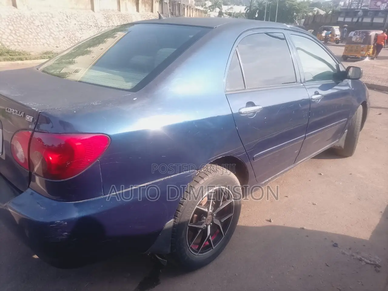 Toyota Corolla LE 2005 Blue