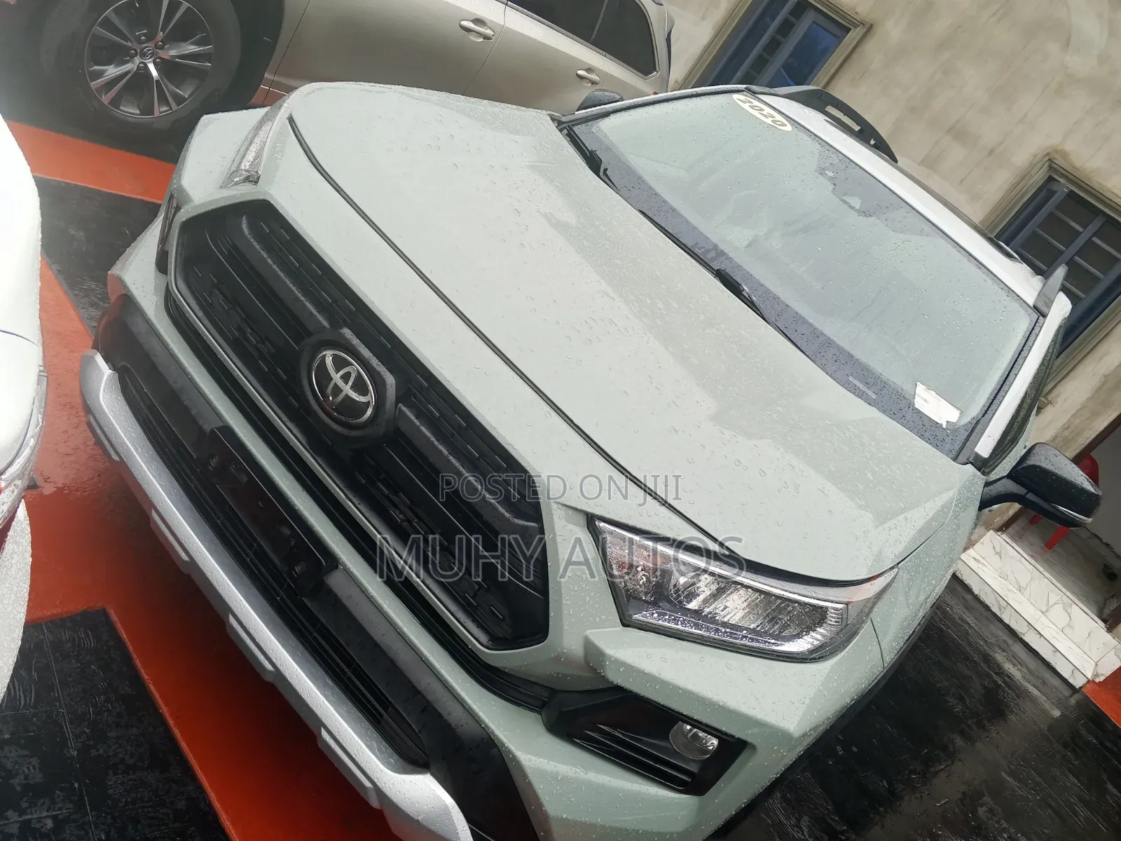 Toyota RAV4 Adventure 2019 Green