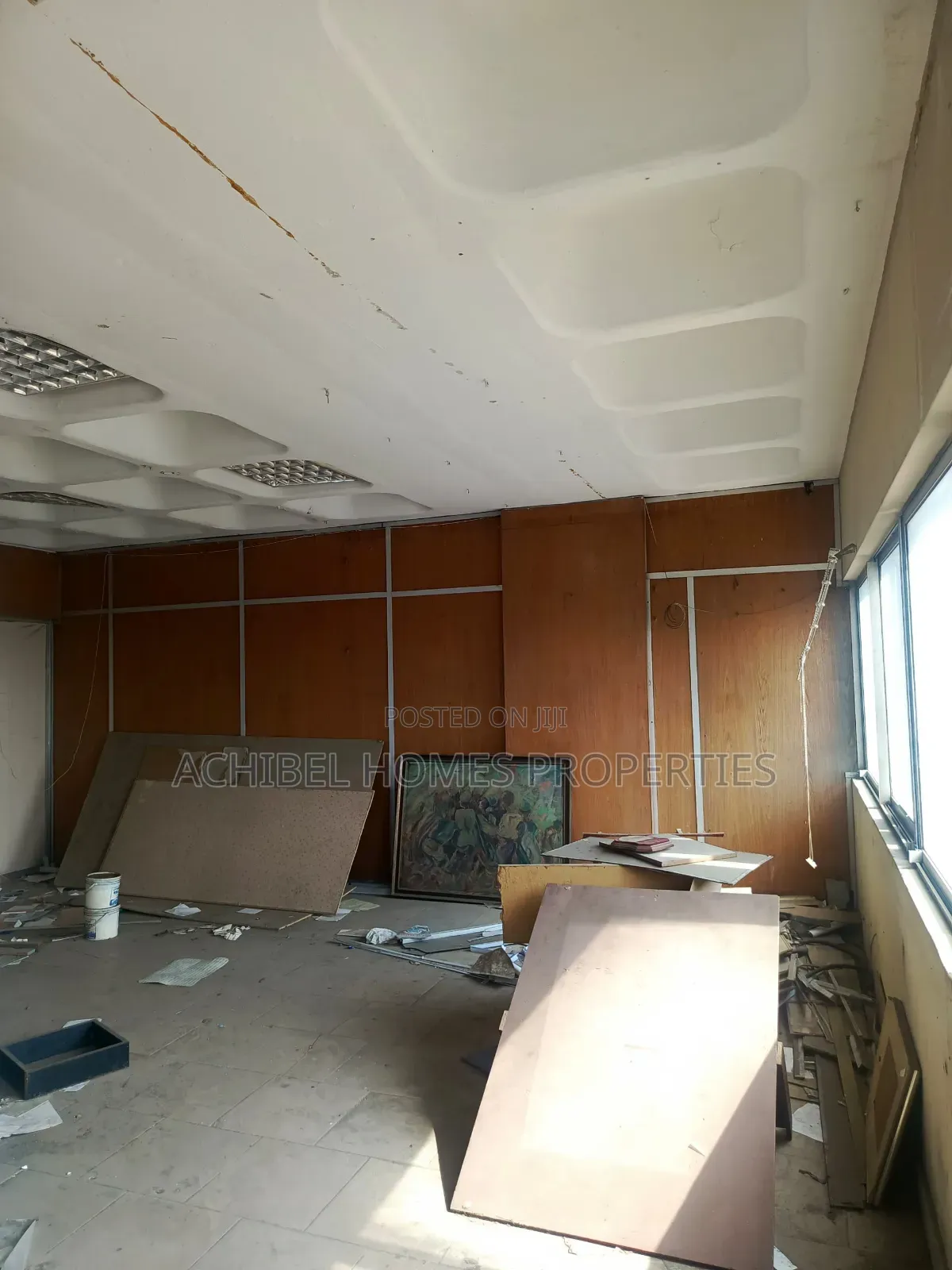140 Square Meter Open Office Space on Broad Street, Lagos Island.