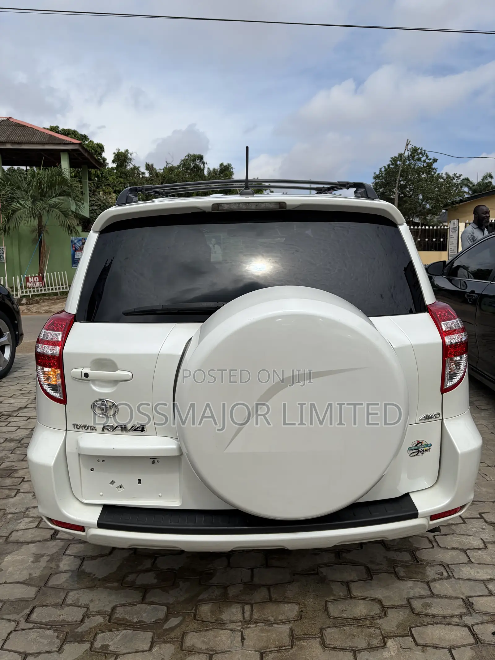 Toyota RAV4 Limited V6 4x4 2009 White