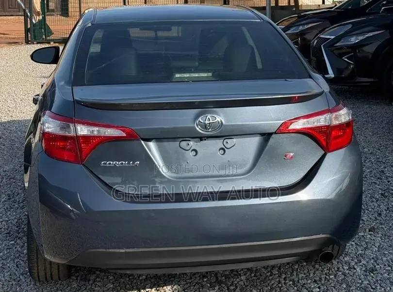 Toyota Corolla S 4dr Sedan (1.8L 4cyl CVT) 2015 Gray