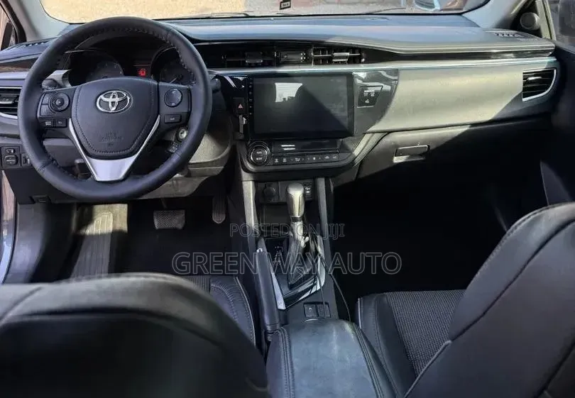 Toyota Corolla S 4dr Sedan (1.8L 4cyl CVT) 2015 Gray