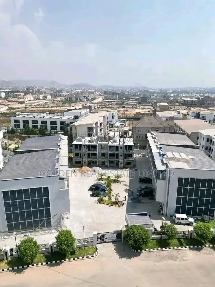4bdrm Duplex in Jahi for sale
