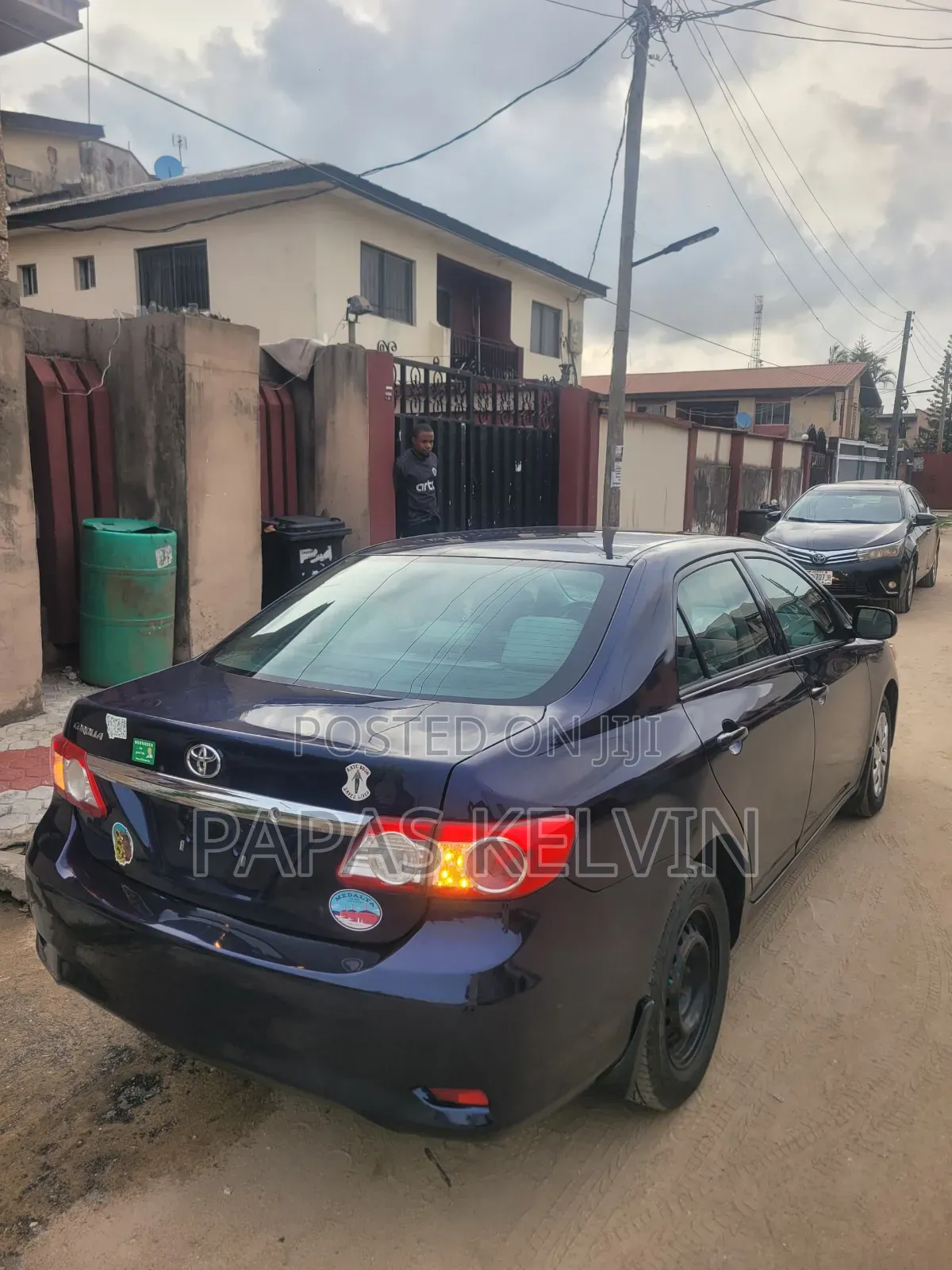 Toyota Corolla LE 4dr Sedan (1.8L 4cyl 4A) 2013 Blue