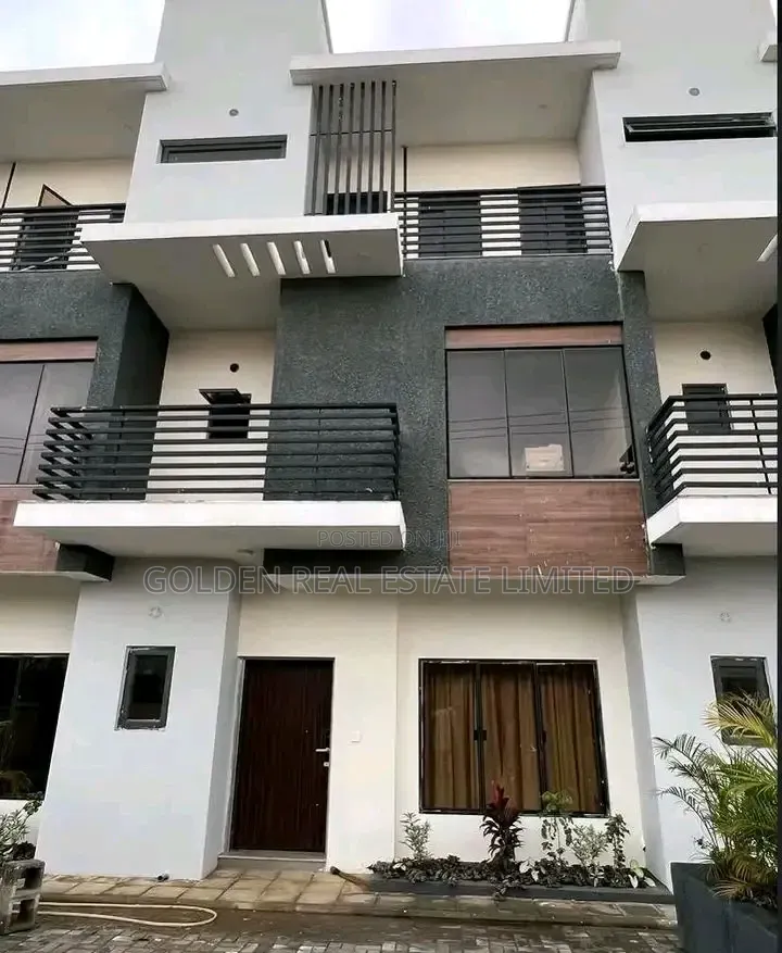 4bdrm Townhouse/Terrace in Life Camp for sale